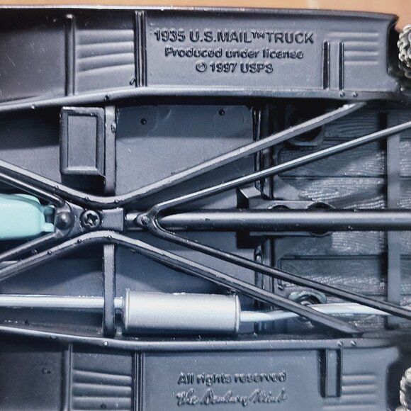 The Danbury Mint 1935 US  Mail Truck 1997 USPS 1:24 Scale Die Cast Metal Missing - Picture 9 of 16